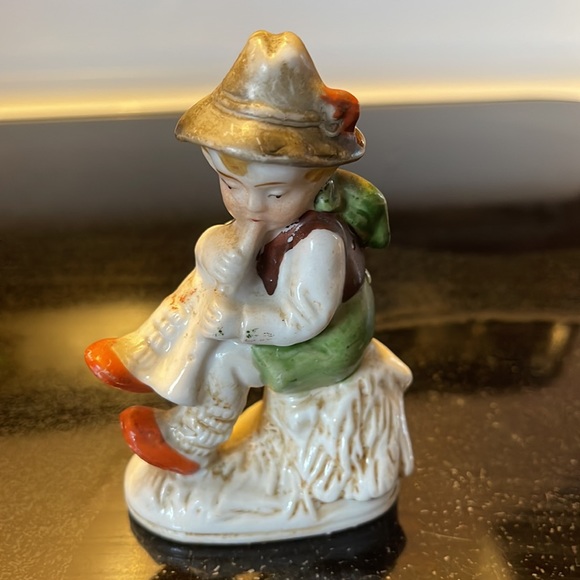 Figurines - Picture 3 of 4